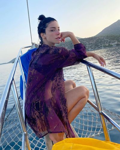 Merve Boluğur seksi ifşa fotoğrafı 278