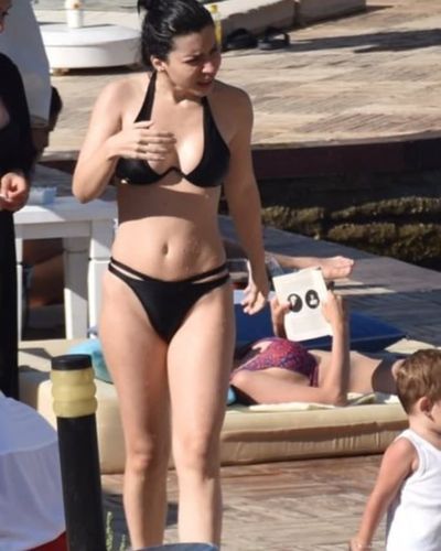 Merve Boluğur seksi ifşa fotoğrafı 291