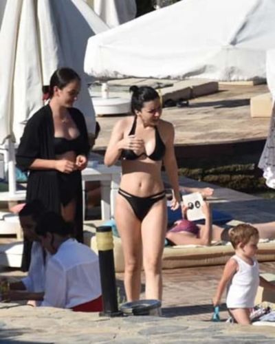 Merve Boluğur seksi ifşa fotoğrafı 297