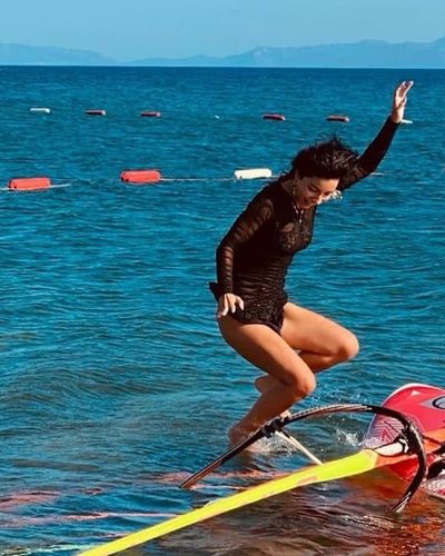 Merve Boluğur seksi ifşa fotoğrafı 357