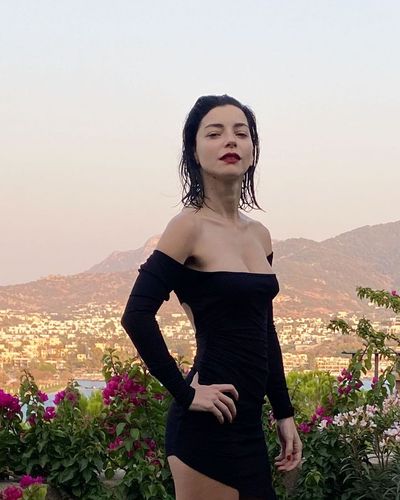 Merve Boluğur seksi ifşa fotoğrafı 49