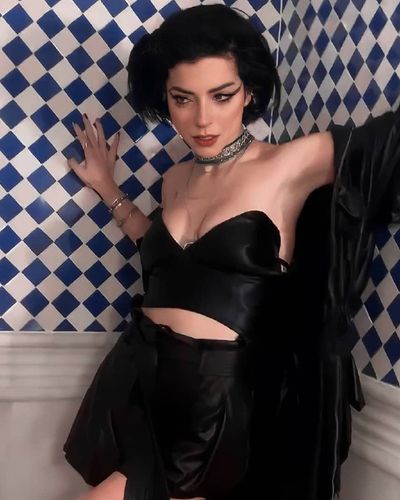 Merve Boluğur seksi ifşa fotoğrafı 60