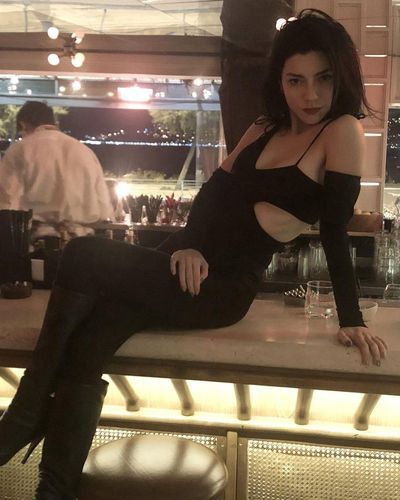 Merve Boluğur seksi ifşa fotoğrafı 96