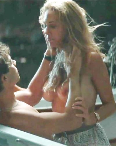 Meryem Uzerli seksi ifşa fotoğrafı 28 — Ru (2024)