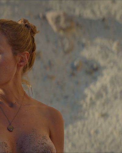 Meryem Uzerli seksi ifşa fotoğrafı 7 — Ru (2024)