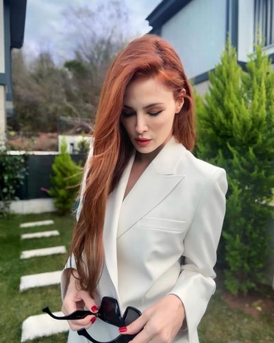 Mine Tuğay seksi ifşa fotoğrafı 177