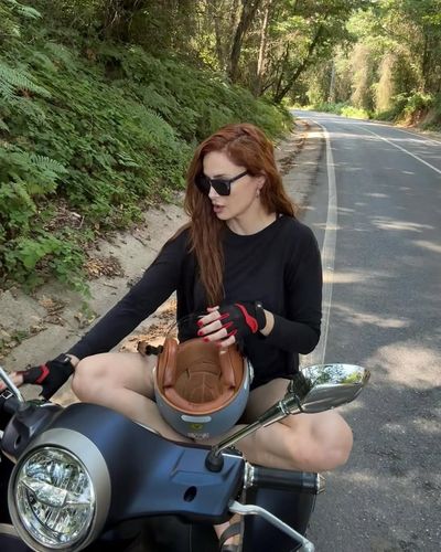 Mine Tuğay seksi ifşa fotoğrafı 20