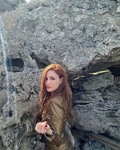 Mine Tuğay seksi ifşa fotoğrafı 236