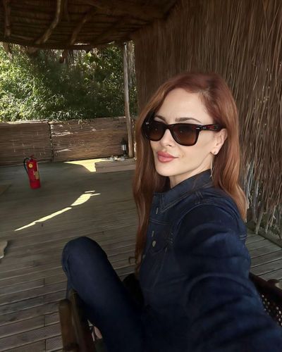 Mine Tuğay seksi ifşa fotoğrafı 245