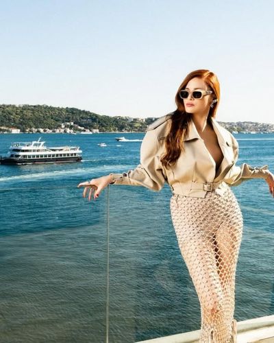 Mine Tuğay seksi ifşa fotoğrafı 28