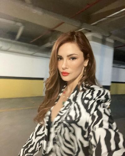 Mine Tuğay seksi ifşa fotoğrafı 322