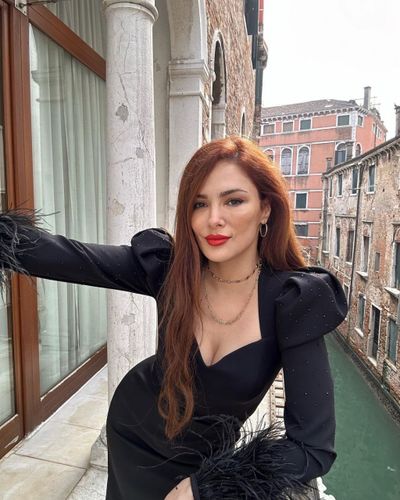 Mine Tuğay seksi ifşa fotoğrafı 325