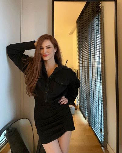 Mine Tuğay seksi ifşa fotoğrafı 371
