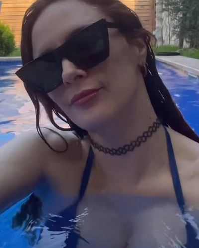 Mine Tuğay seksi ifşa fotoğrafı 386