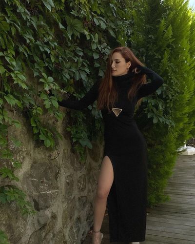 Mine Tuğay seksi ifşa fotoğrafı 388