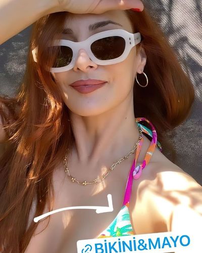 Mine Tuğay seksi ifşa fotoğrafı 389