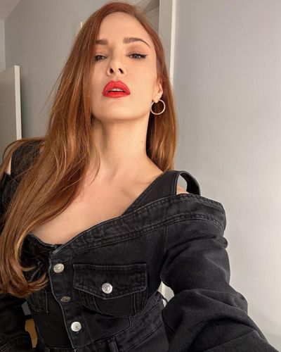 Mine Tuğay seksi ifşa fotoğrafı 391