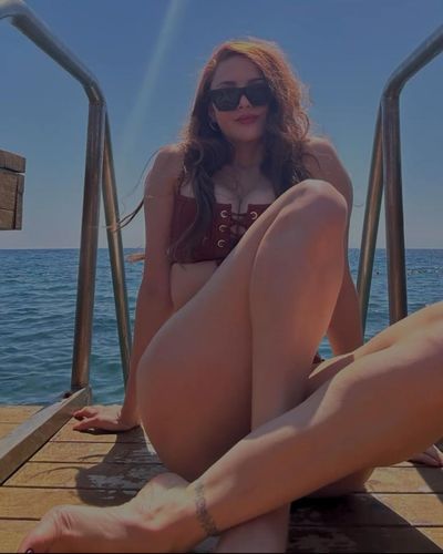 Mine Tuğay seksi ifşa fotoğrafı 400
