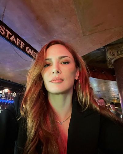 Mine Tuğay seksi ifşa fotoğrafı 409