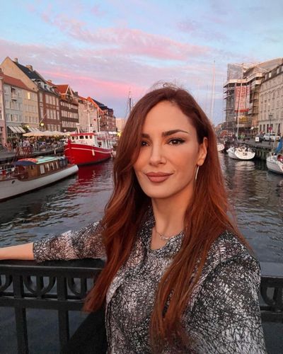 Mine Tuğay seksi ifşa fotoğrafı 421