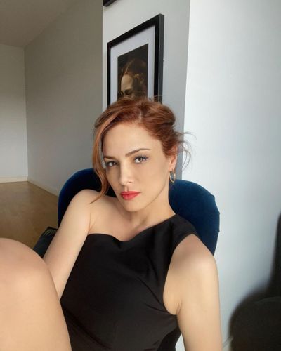 Mine Tuğay seksi ifşa fotoğrafı 425