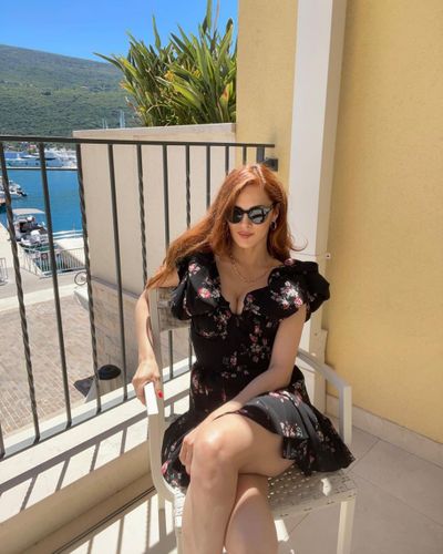 Mine Tuğay seksi ifşa fotoğrafı 472