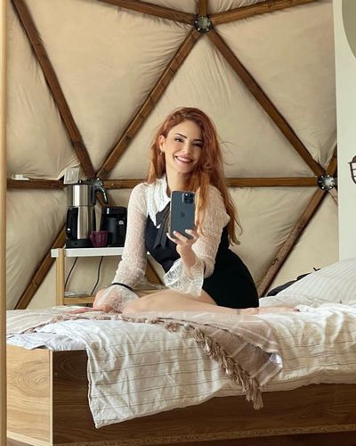 Mine Tuğay seksi ifşa fotoğrafı 483