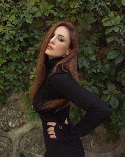 Mine Tuğay seksi ifşa fotoğrafı 500