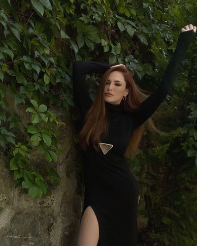Mine Tuğay seksi ifşa fotoğrafı 511