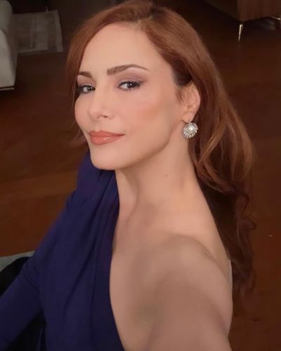 Mine Tuğay seksi ifşa fotoğrafı 512