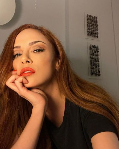Mine Tuğay seksi ifşa fotoğrafı 521