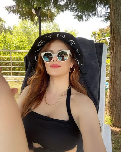 Mine Tuğay seksi ifşa fotoğrafı 559