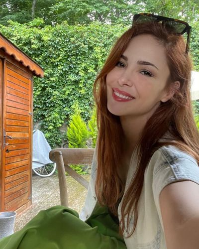 Mine Tuğay seksi ifşa fotoğrafı 573