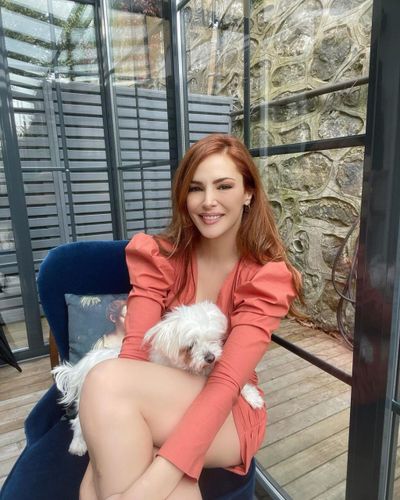 Mine Tuğay seksi ifşa fotoğrafı 610
