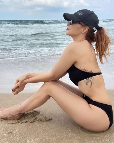 Mine Tuğay seksi ifşa fotoğrafı 617