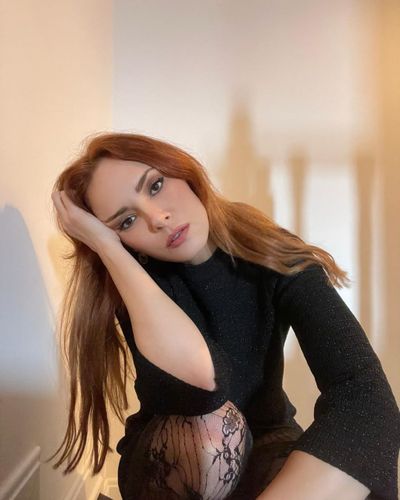 Mine Tuğay seksi ifşa fotoğrafı 654