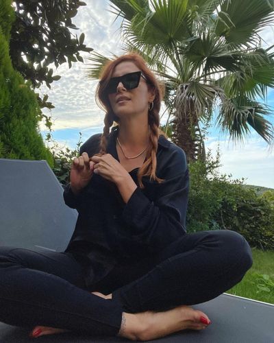 Mine Tuğay seksi ifşa fotoğrafı 659