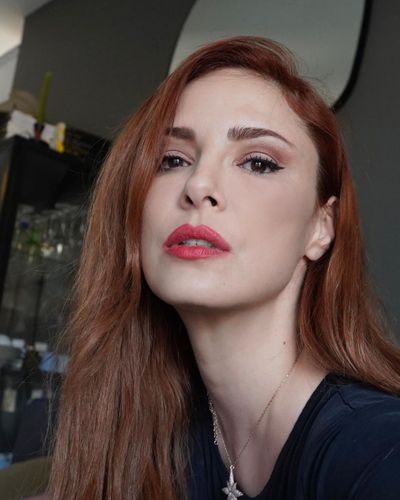 Mine Tuğay seksi ifşa fotoğrafı 665