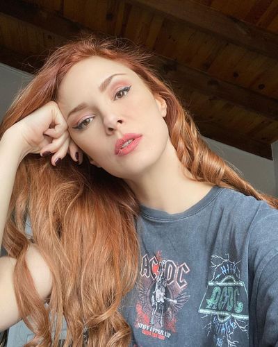 Mine Tuğay seksi ifşa fotoğrafı 770