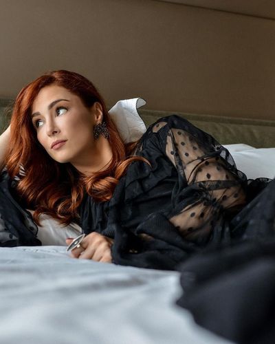 Mine Tuğay seksi ifşa fotoğrafı 835