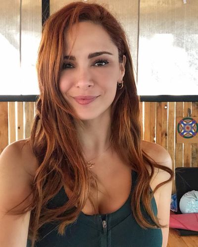 Mine Tuğay seksi ifşa fotoğrafı 880