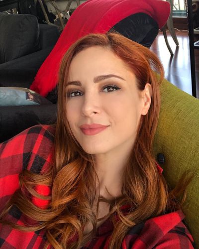 Mine Tuğay seksi ifşa fotoğrafı 888