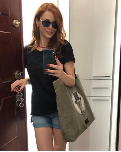 Mine Tuğay seksi ifşa fotoğrafı 899