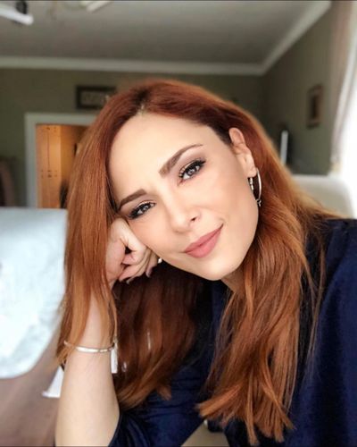 Mine Tuğay seksi ifşa fotoğrafı 951