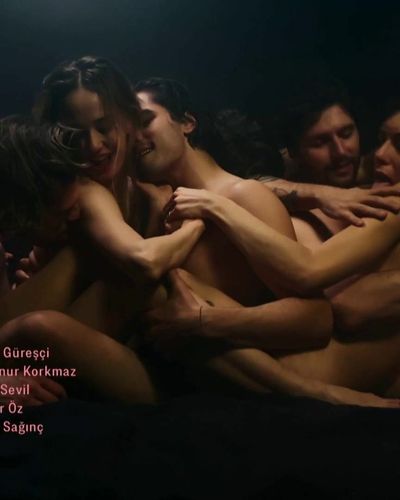 Müge Bayramoğlu seksi ifşa fotoğrafı 158 — Çıplak (2020)