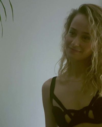 Müge Bayramoğlu seksi ifşa fotoğrafı 167 — Çıplak (2020)