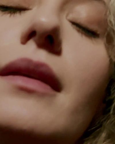 Müge Bayramoğlu seksi ifşa fotoğrafı 3 — Çıplak (2020)