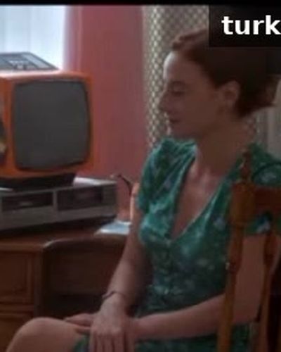 Nazlı Bulum seksi ifşa fotoğrafı 13 — Tam Bir Centilmen (2024)