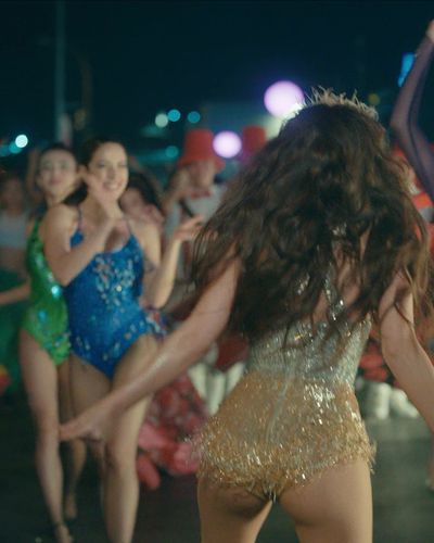 Neslihan Atagül seksi ifşa fotoğrafı 15 — Ah Belinda (2023)