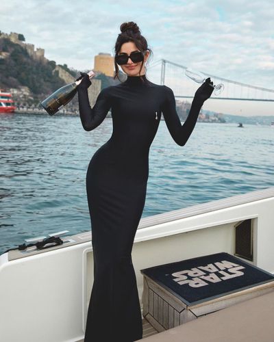 Nesrin Cavadzade seksi ifşa fotoğrafı 216